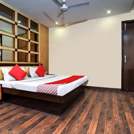 דלהי Hotel O Kochar Plaza מראה חיצוני תמונה