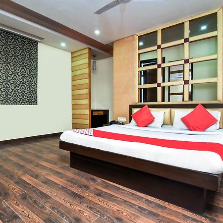 דלהי Hotel O Kochar Plaza מראה חיצוני תמונה
