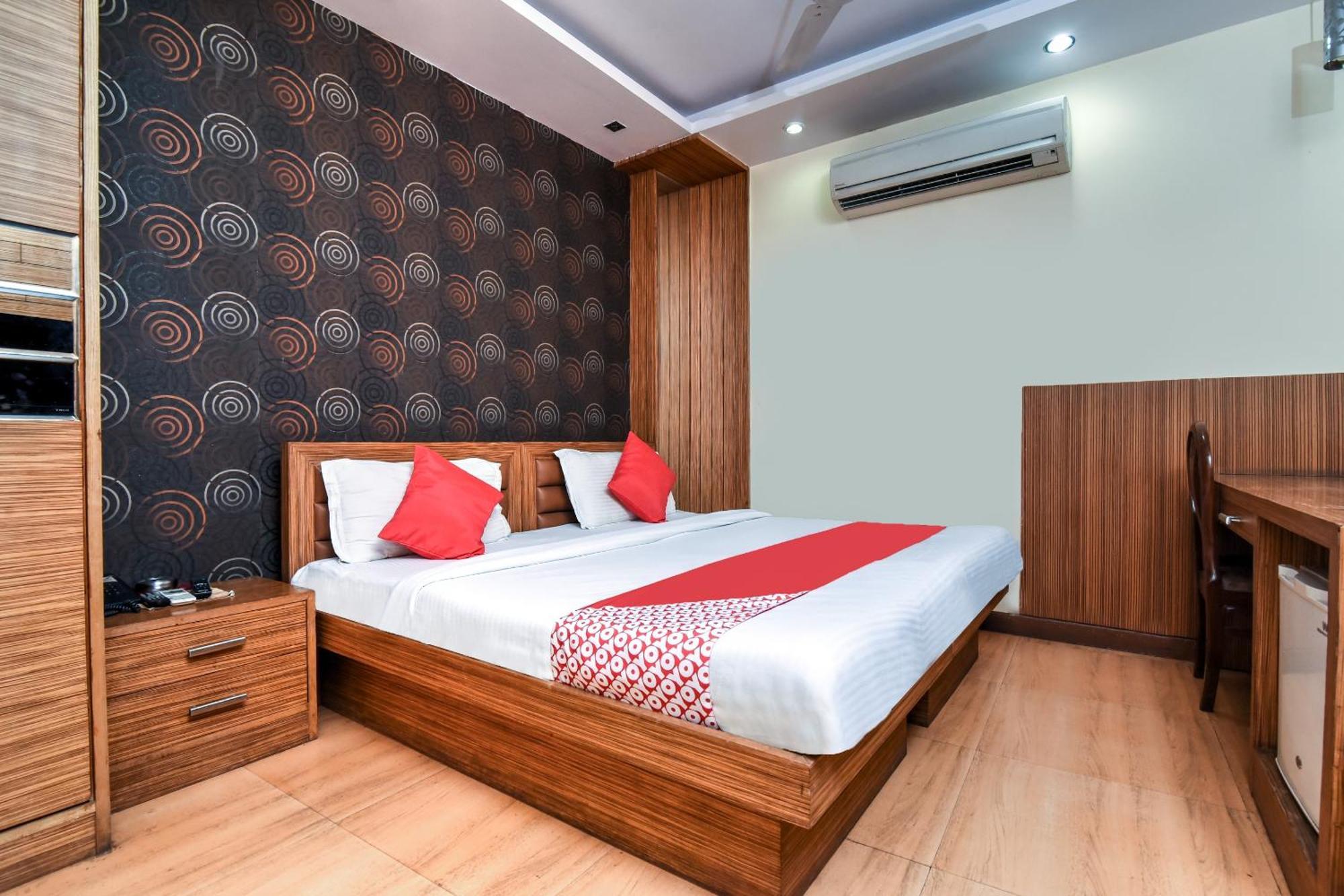 דלהי Hotel O Kochar Plaza מראה חיצוני תמונה