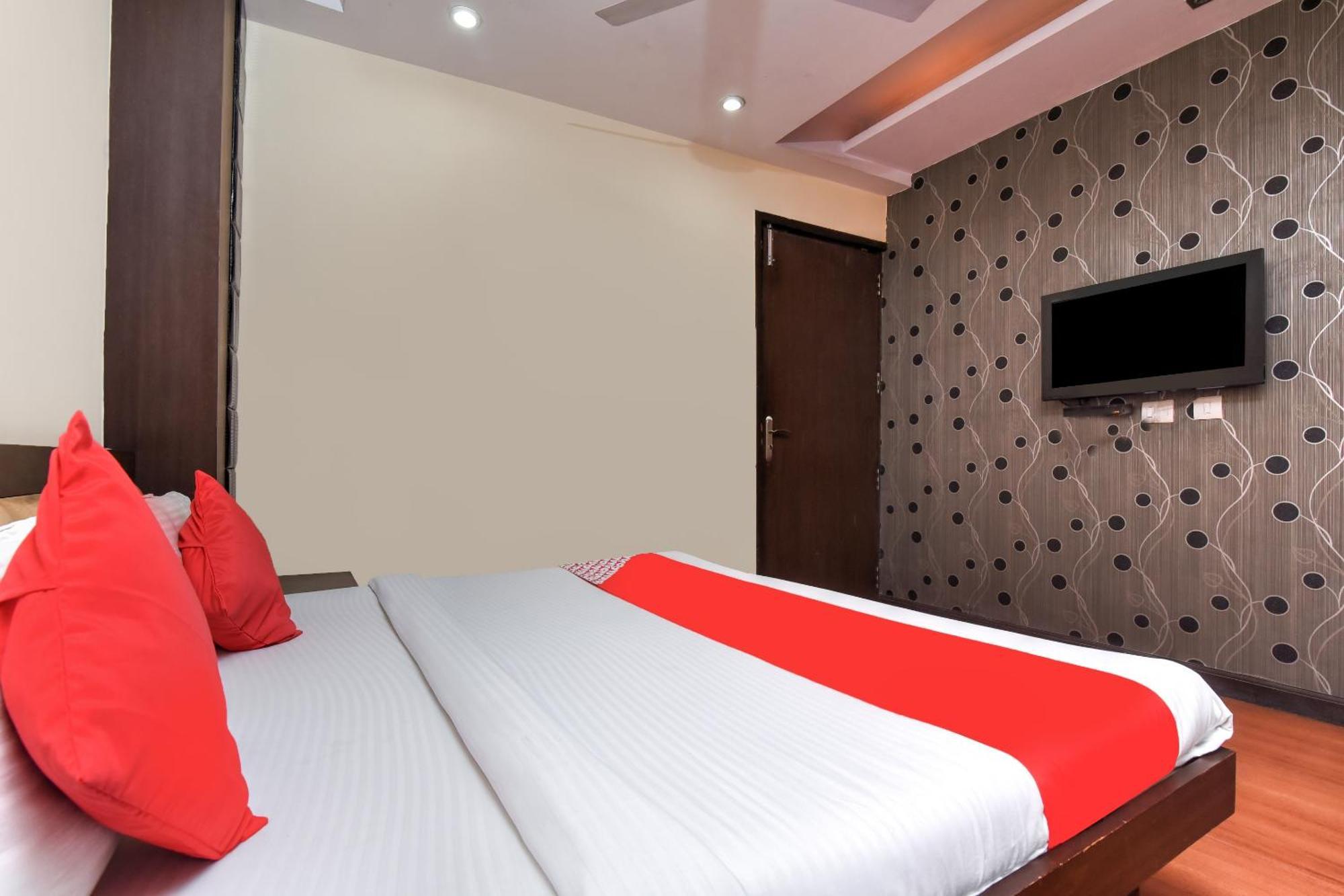 דלהי Hotel O Kochar Plaza מראה חיצוני תמונה