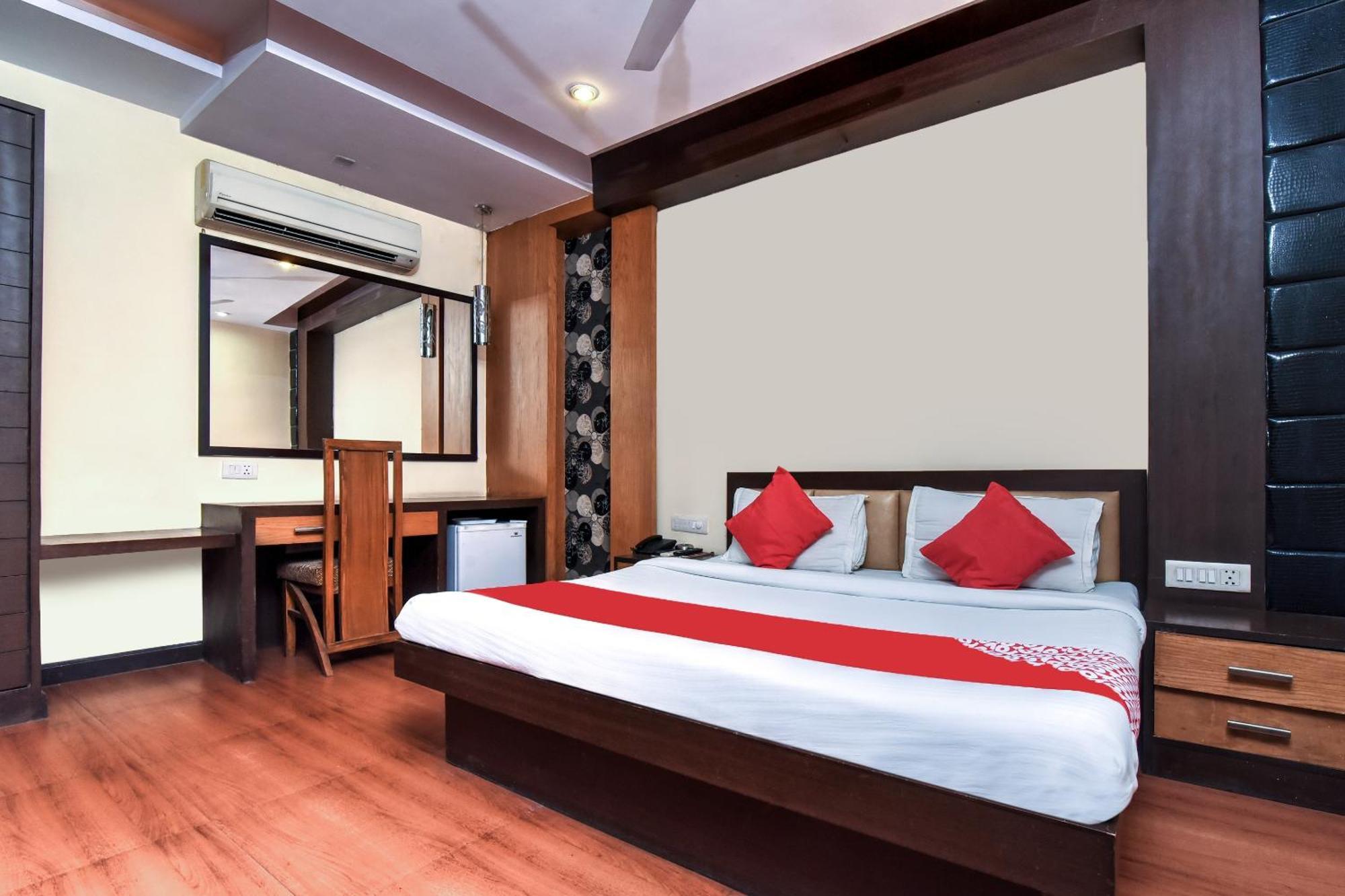 דלהי Hotel O Kochar Plaza מראה חיצוני תמונה