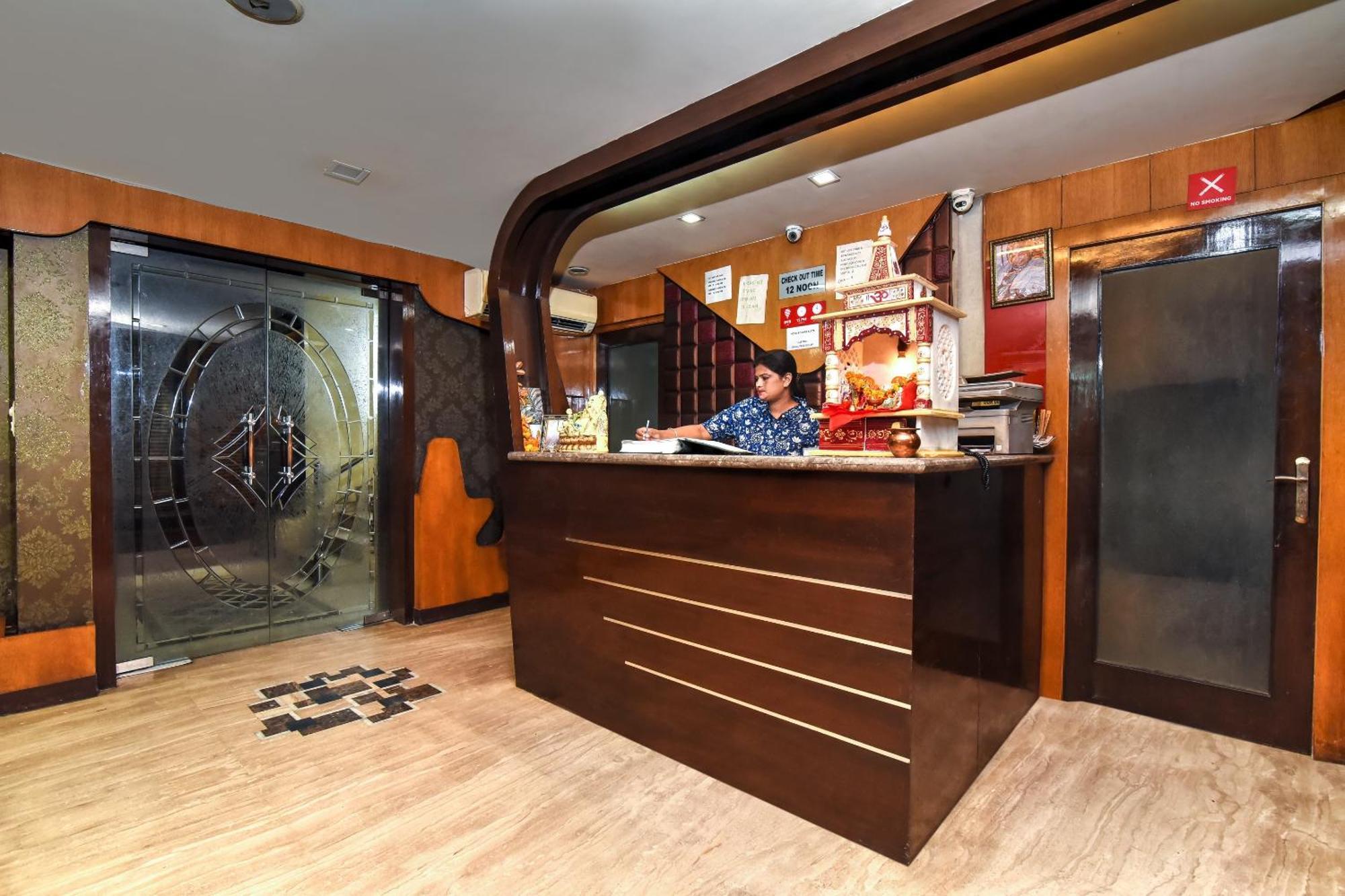 דלהי Hotel O Kochar Plaza מראה חיצוני תמונה